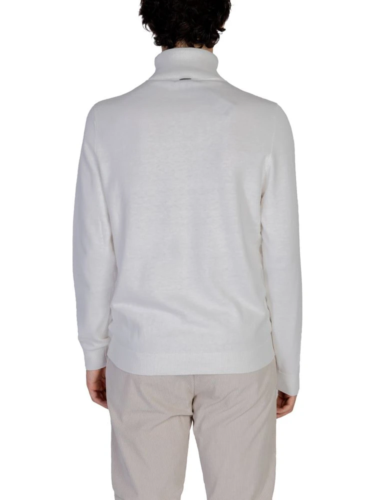 White Cotton Turtleneck alternative