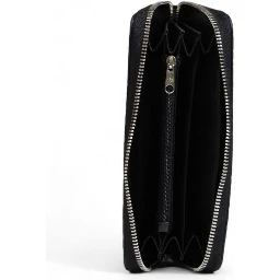 محفظة من البولي إيثيلين الأسود