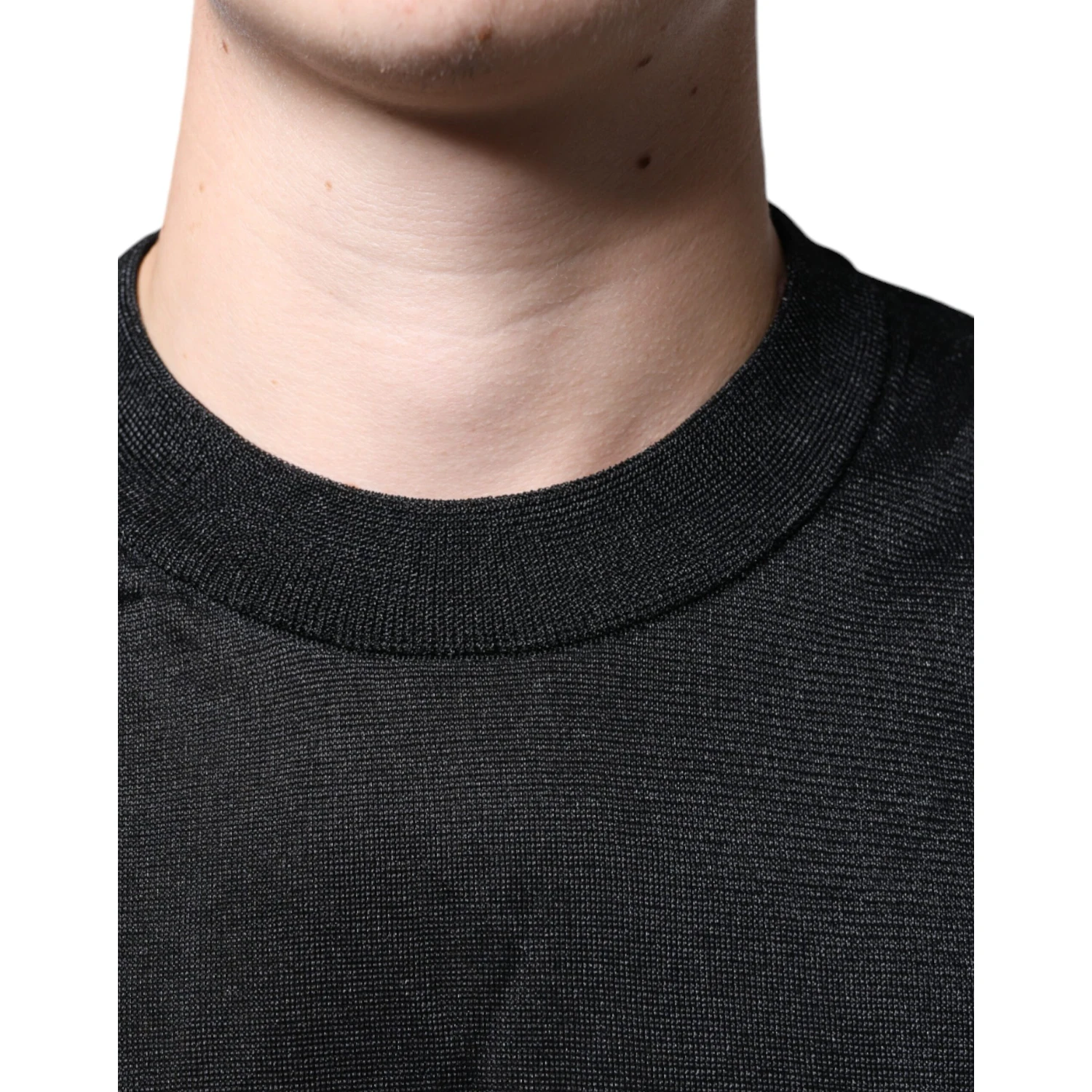 Black Polyester Pullover Sweatshirt Sweater