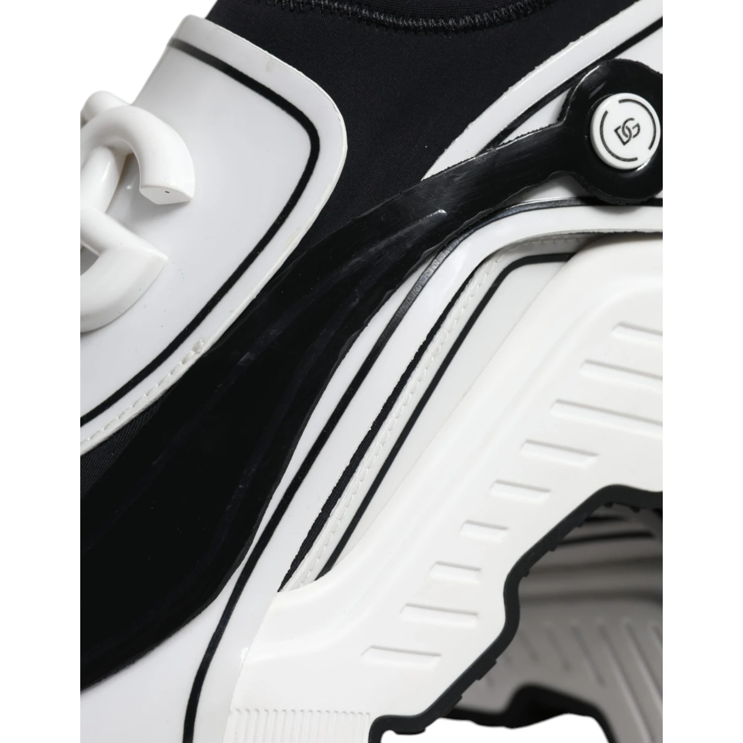 White Black Logo Plaque Daymaster Sneakers Shoes