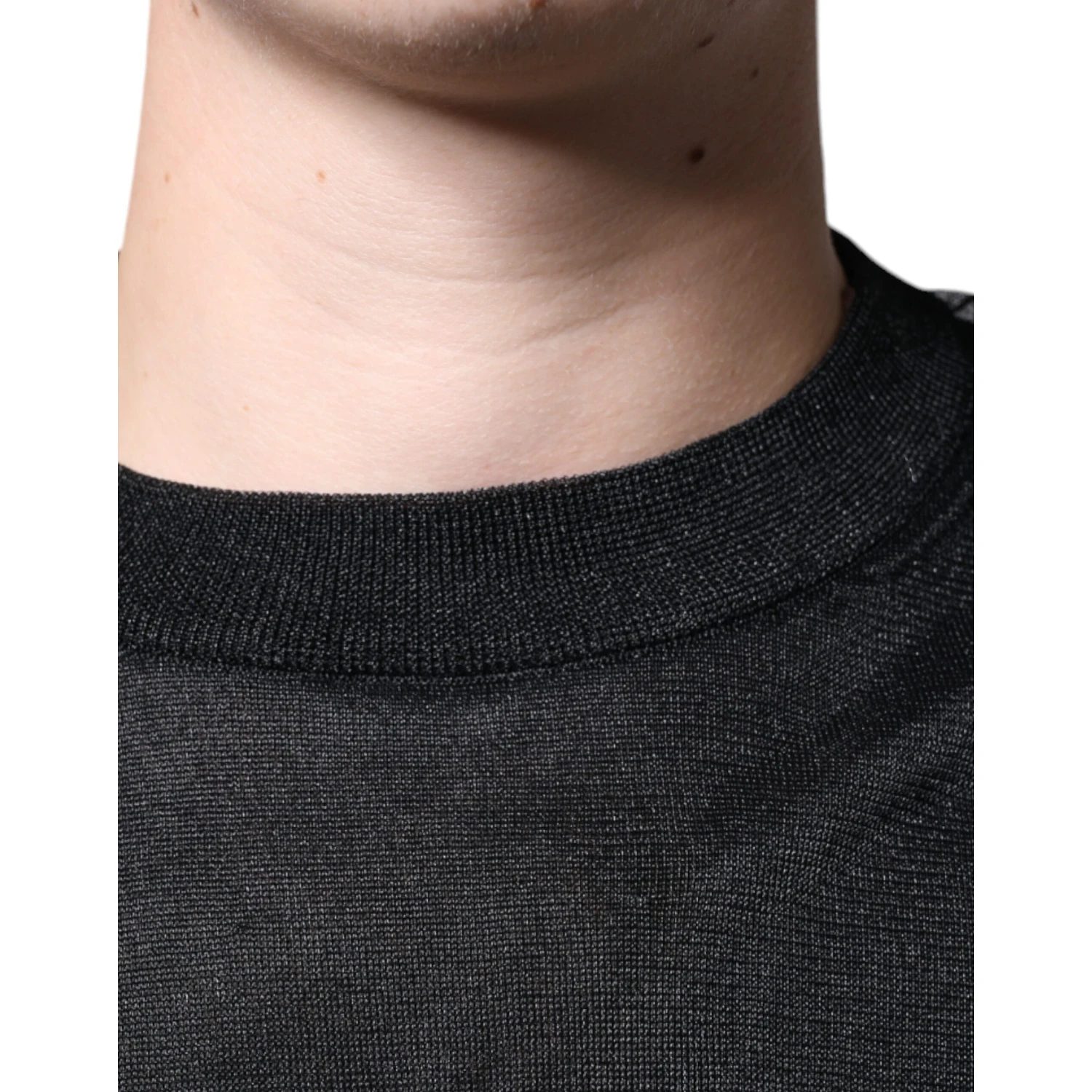 Black Polyester Pullover Sweatshirt Sweater