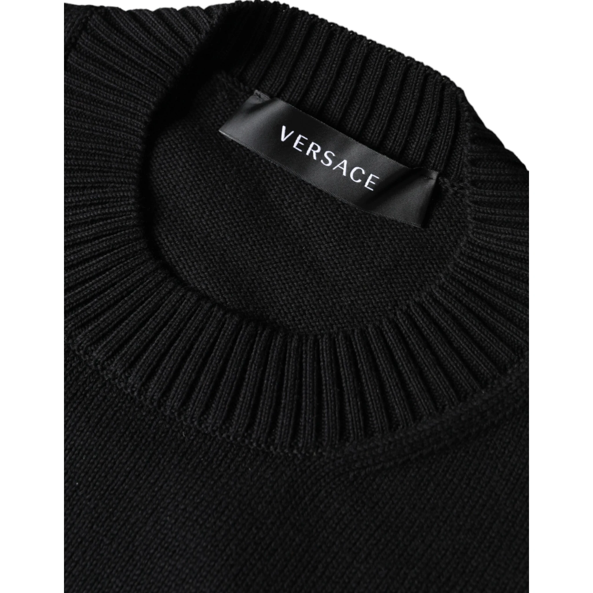 Black Medusa Embroidery Crew Neck Pullover Sweater