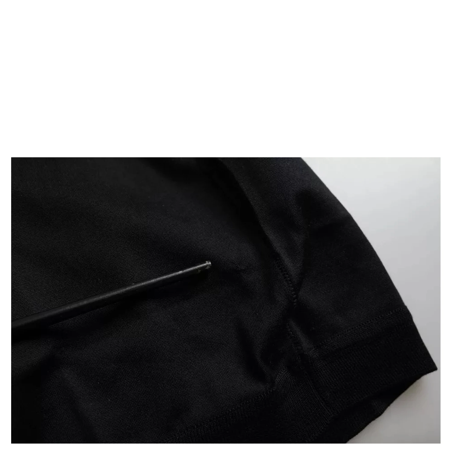 Black Silk Round Neck Short Sleeve T-shirt