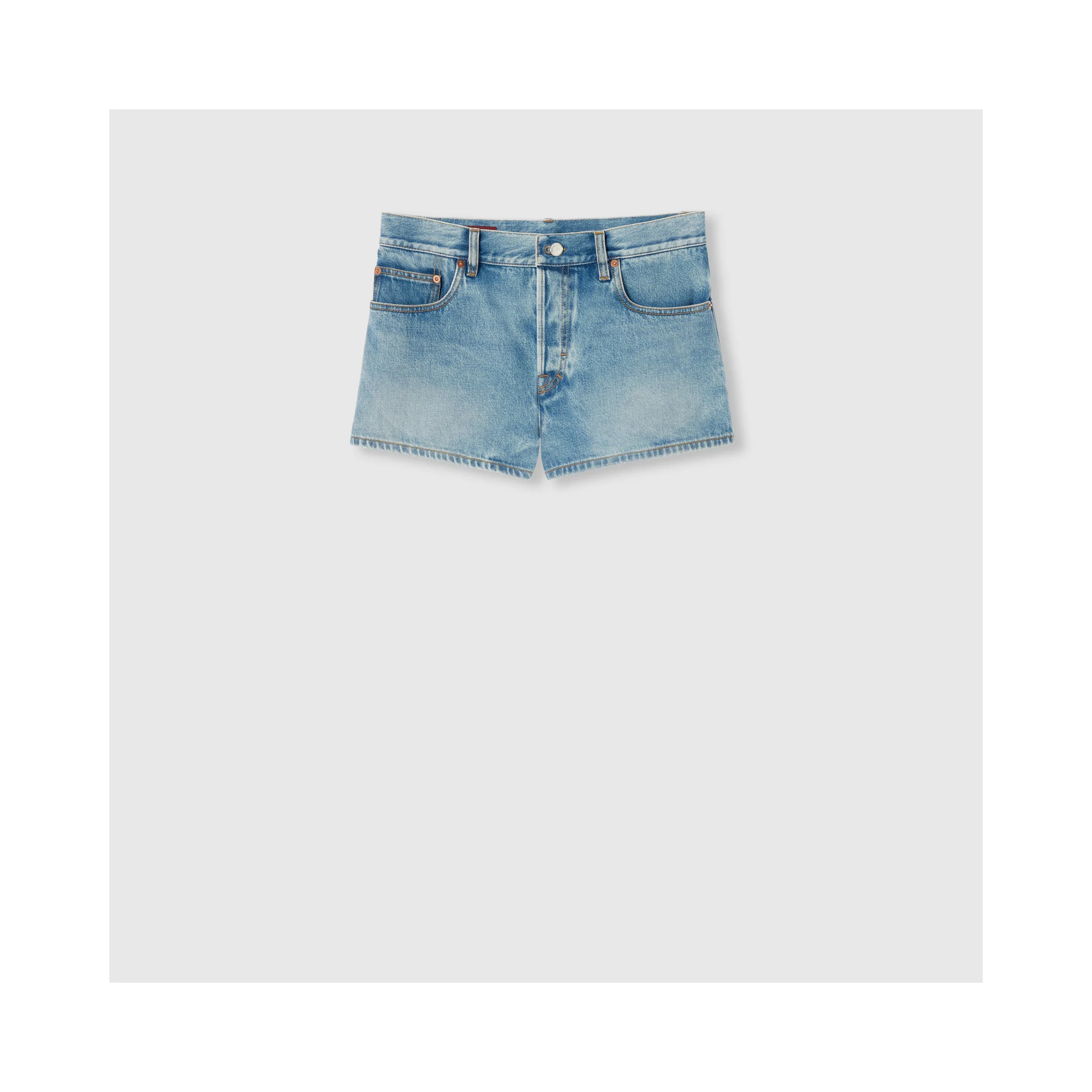 شورت جينز مغسول بالحجر