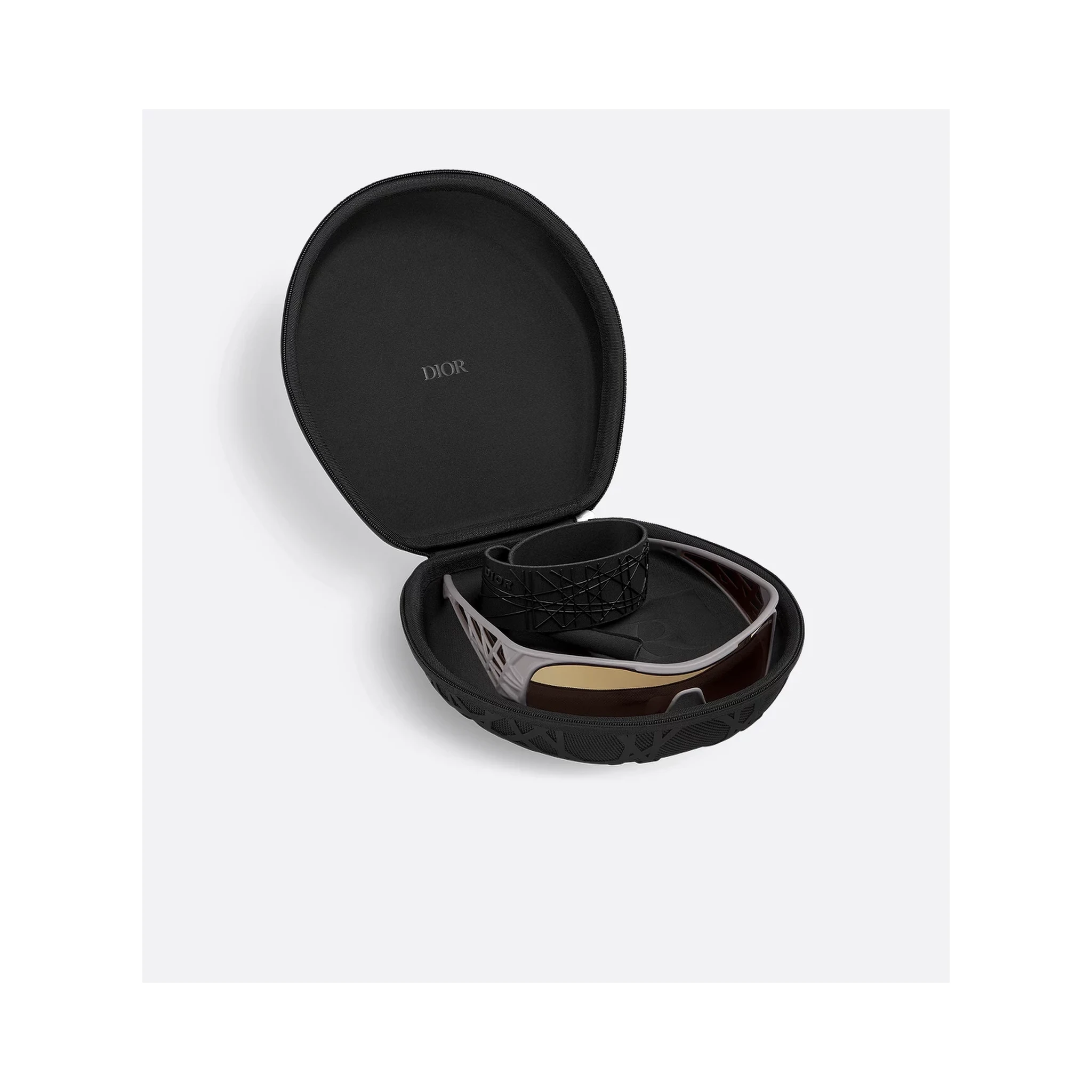 "DiorFluidCannage M1I Dior and Lewis Hamilton"