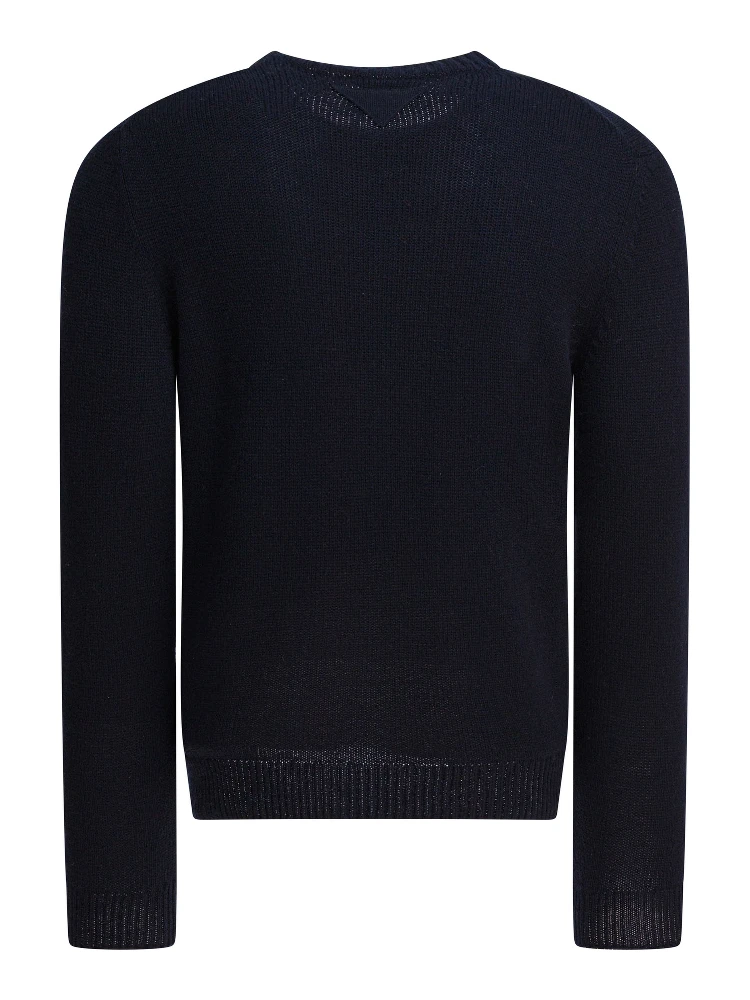Cashmere crewneck knitwear alternative