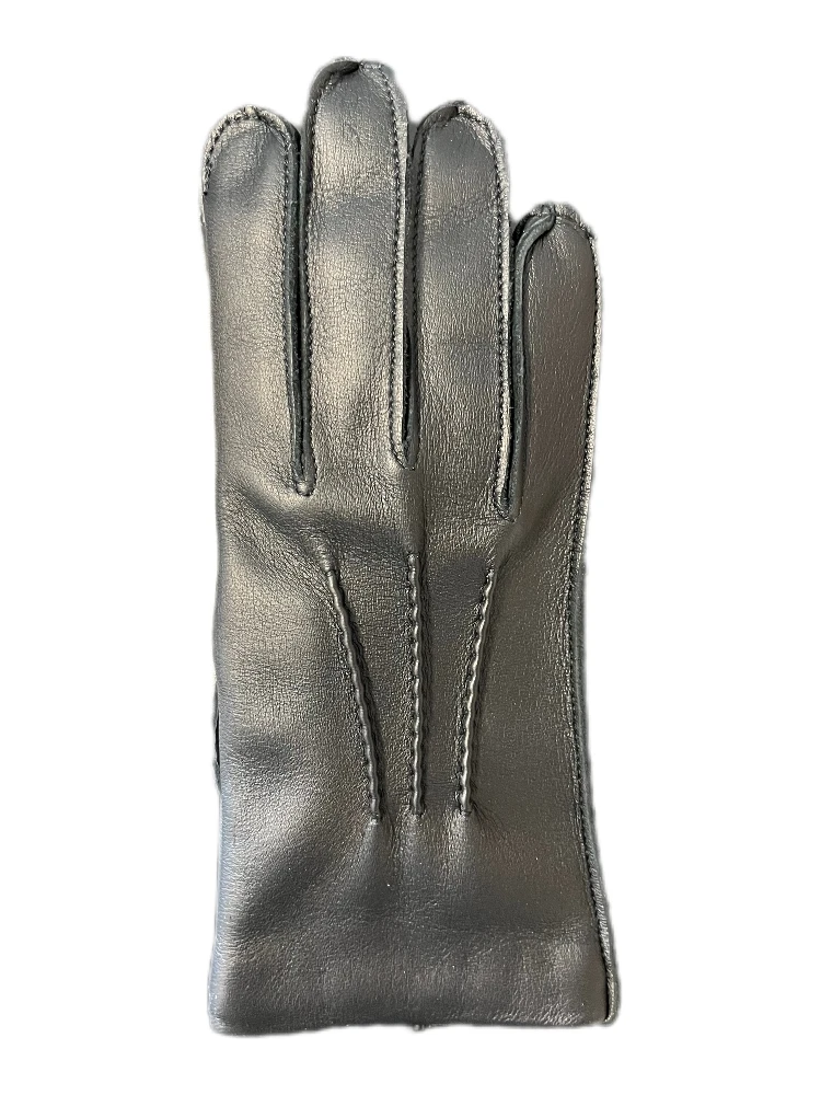 Leather gloves