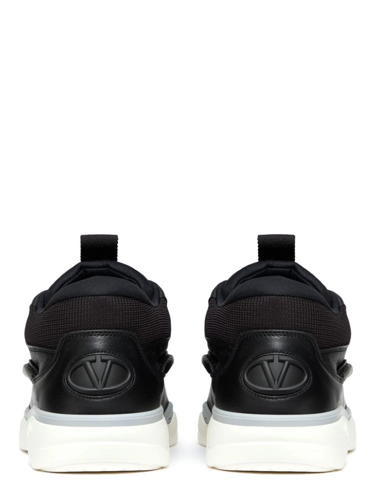 "Runboot" sneakers alternative