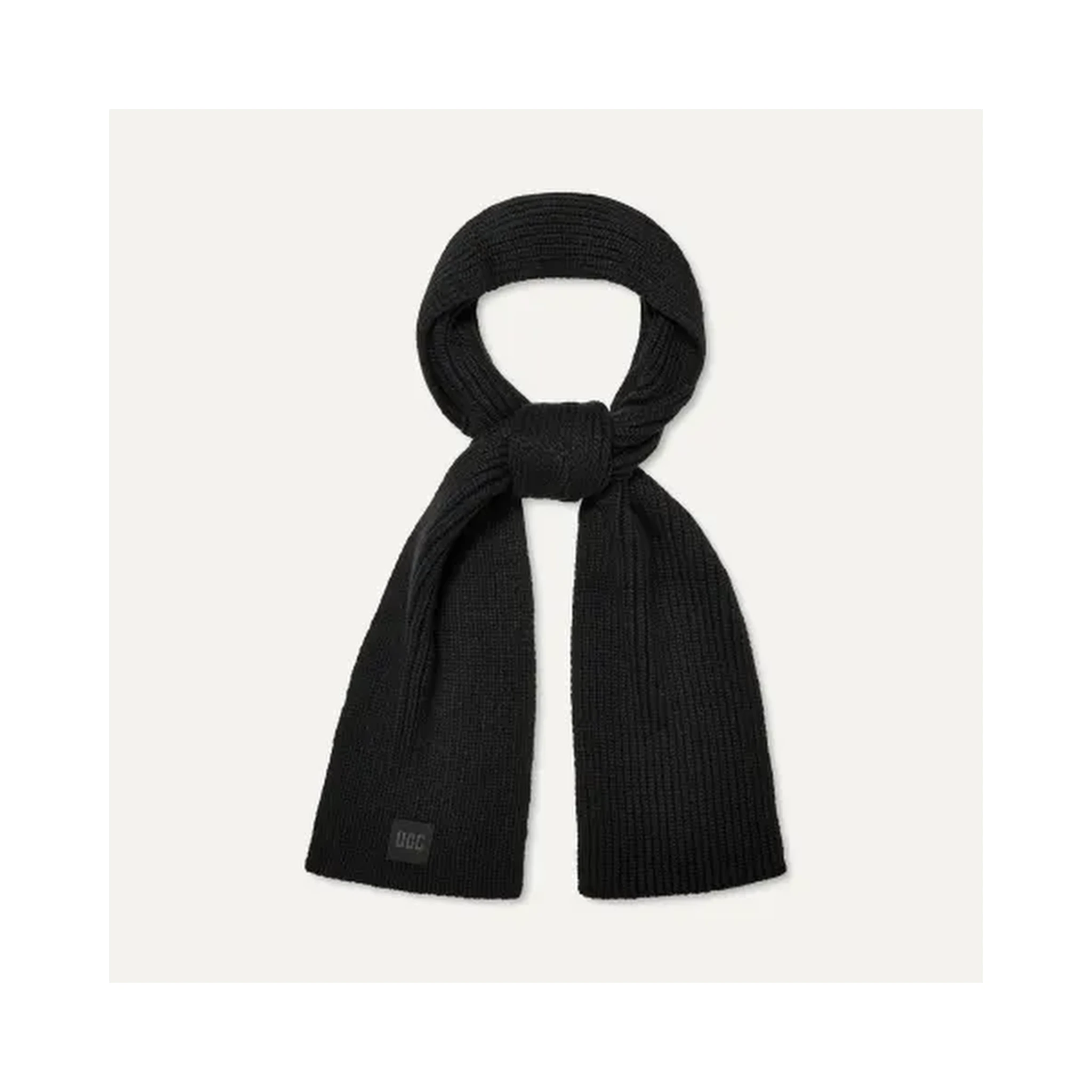 Thick ribbed knit scarf