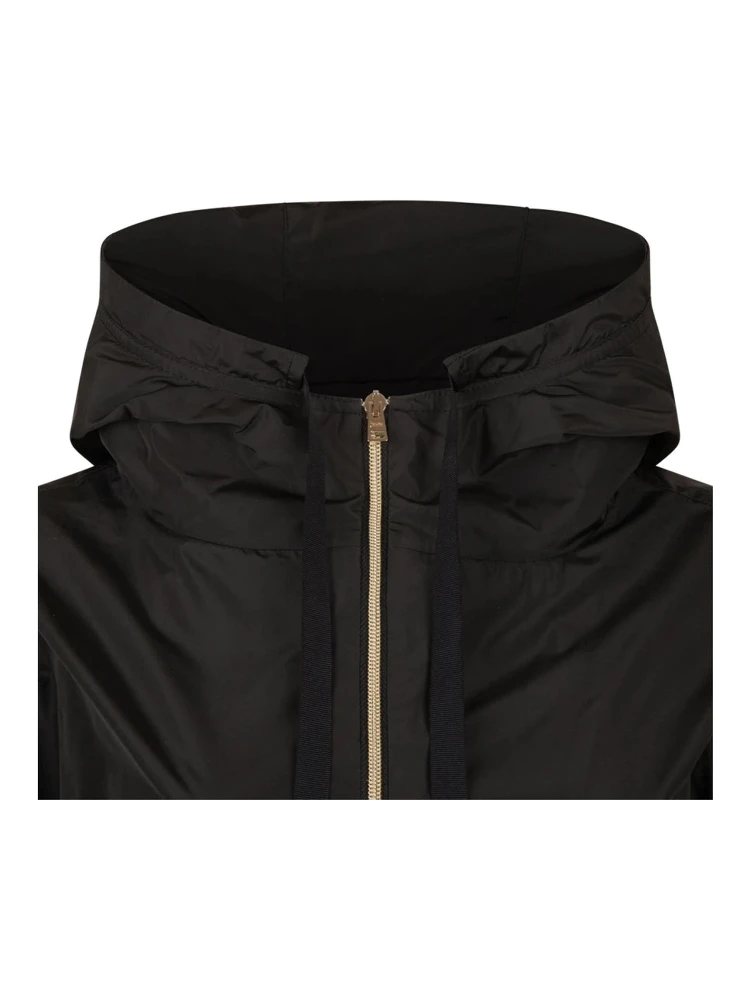 Hooded raincoat with zip alternative