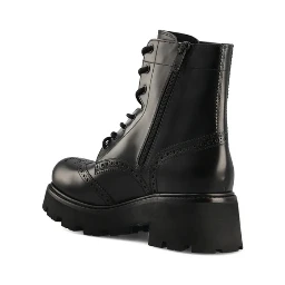 Triomphe logo leather lace-up ankle boots