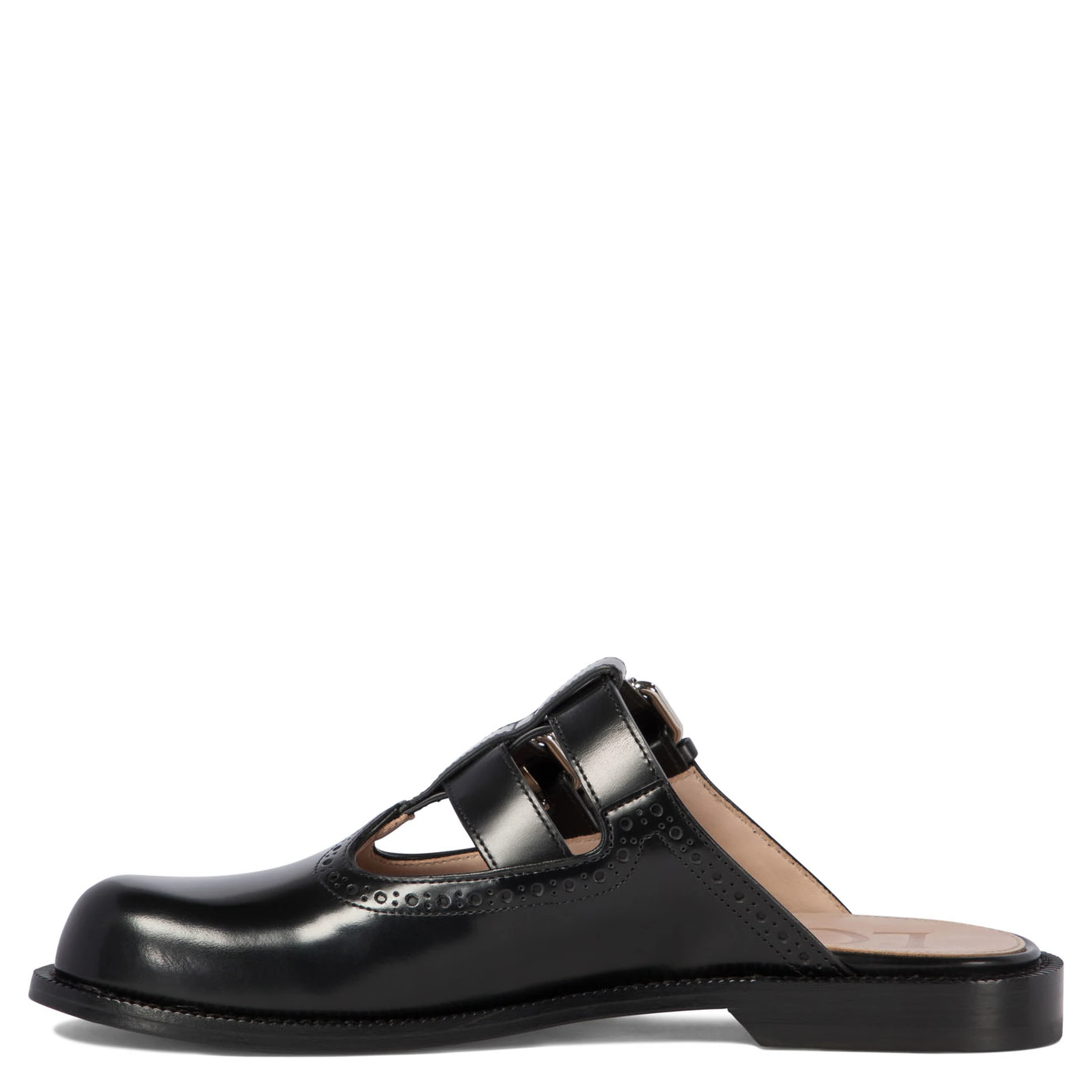 أحذية جلدية بدون كعب