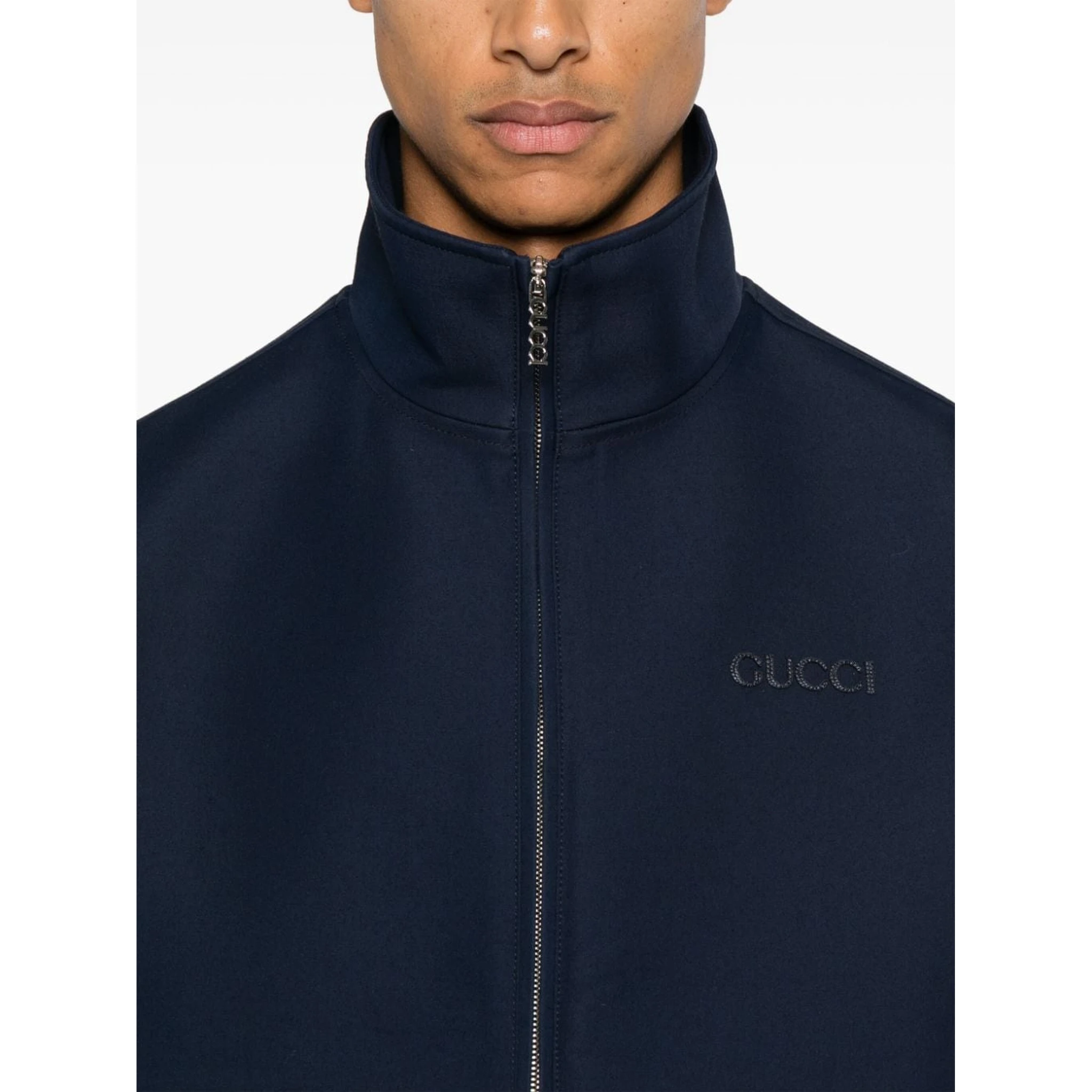 Jacket with zipper and embroidery