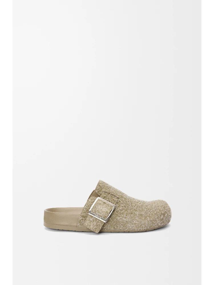 "Ease Buckle" slippers