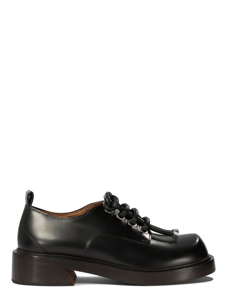 Lace-up derby shoes