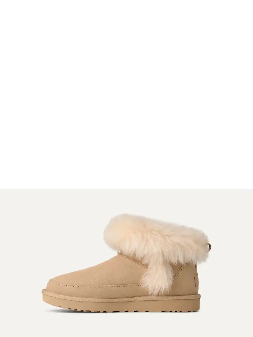 "Classic Ultra Mini Chalet" ankle boots