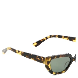 "Cat Eye" sunglasses