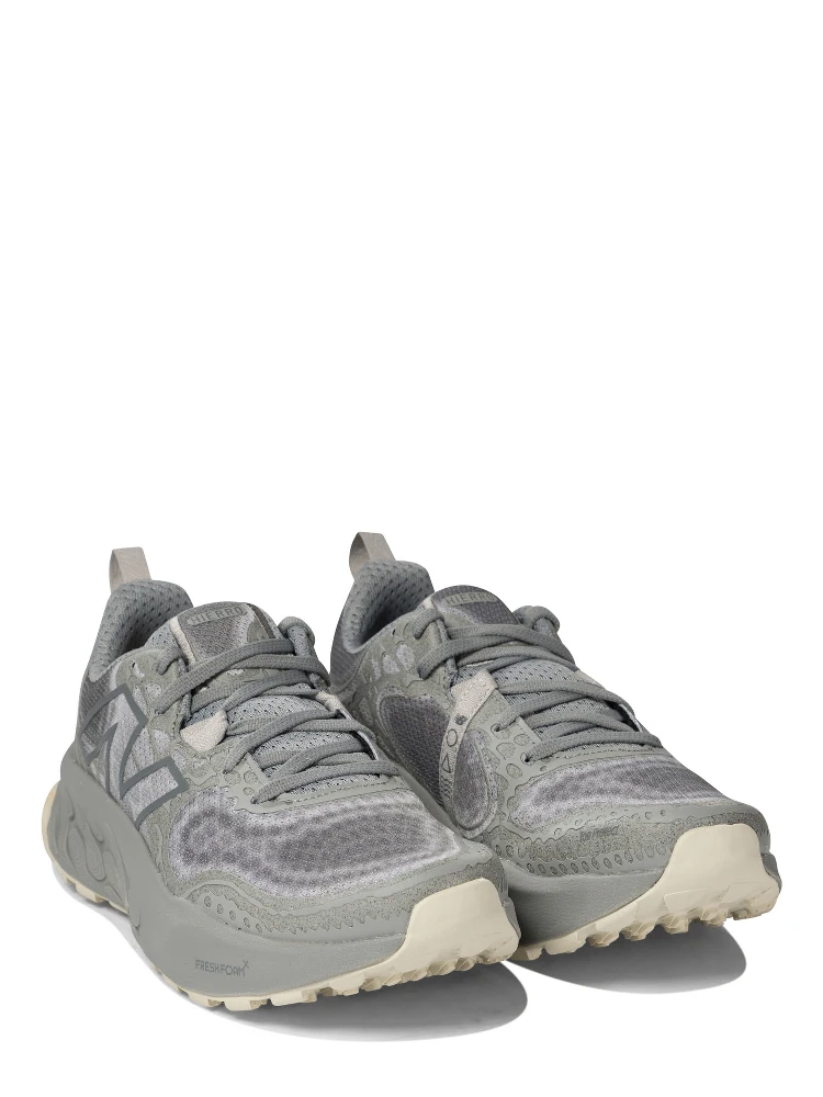 "Fresh Foam X Hierro v8" sneakers alternative