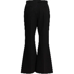 بنطلون واسع من الأسفل