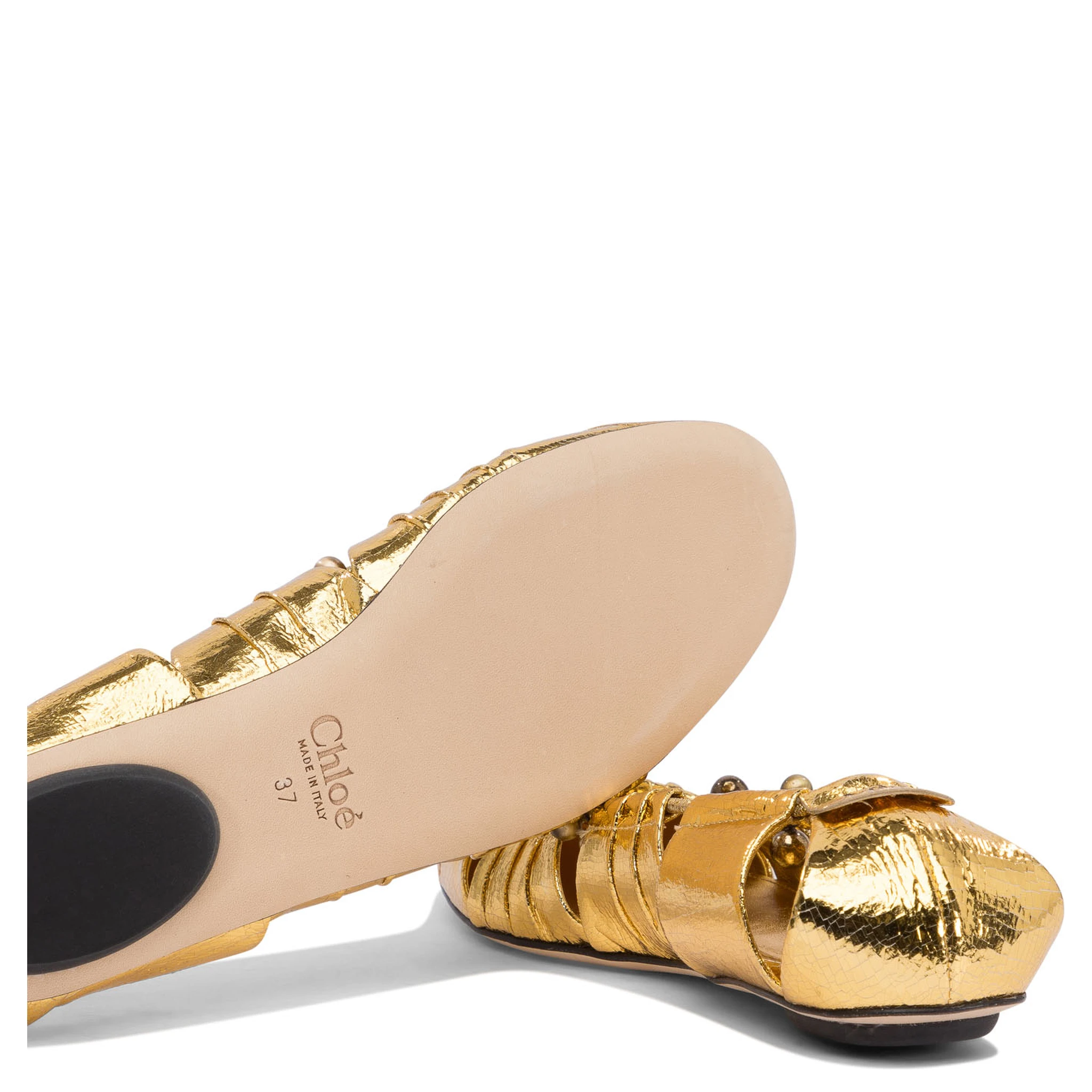 Ballet flats cut-out details