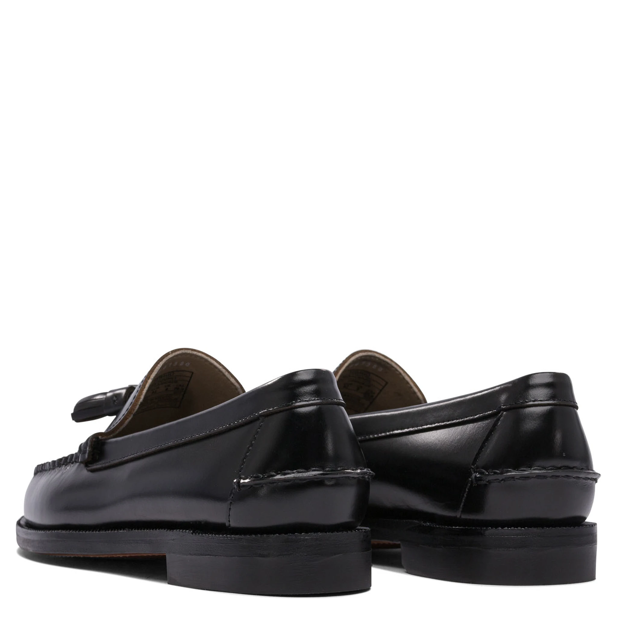 أحذية بدون كعب ونعال