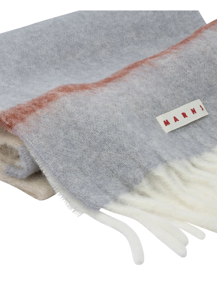 وشاح من الموهير والألبكة alternative