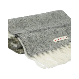 وشاح من الموهير والألبكة