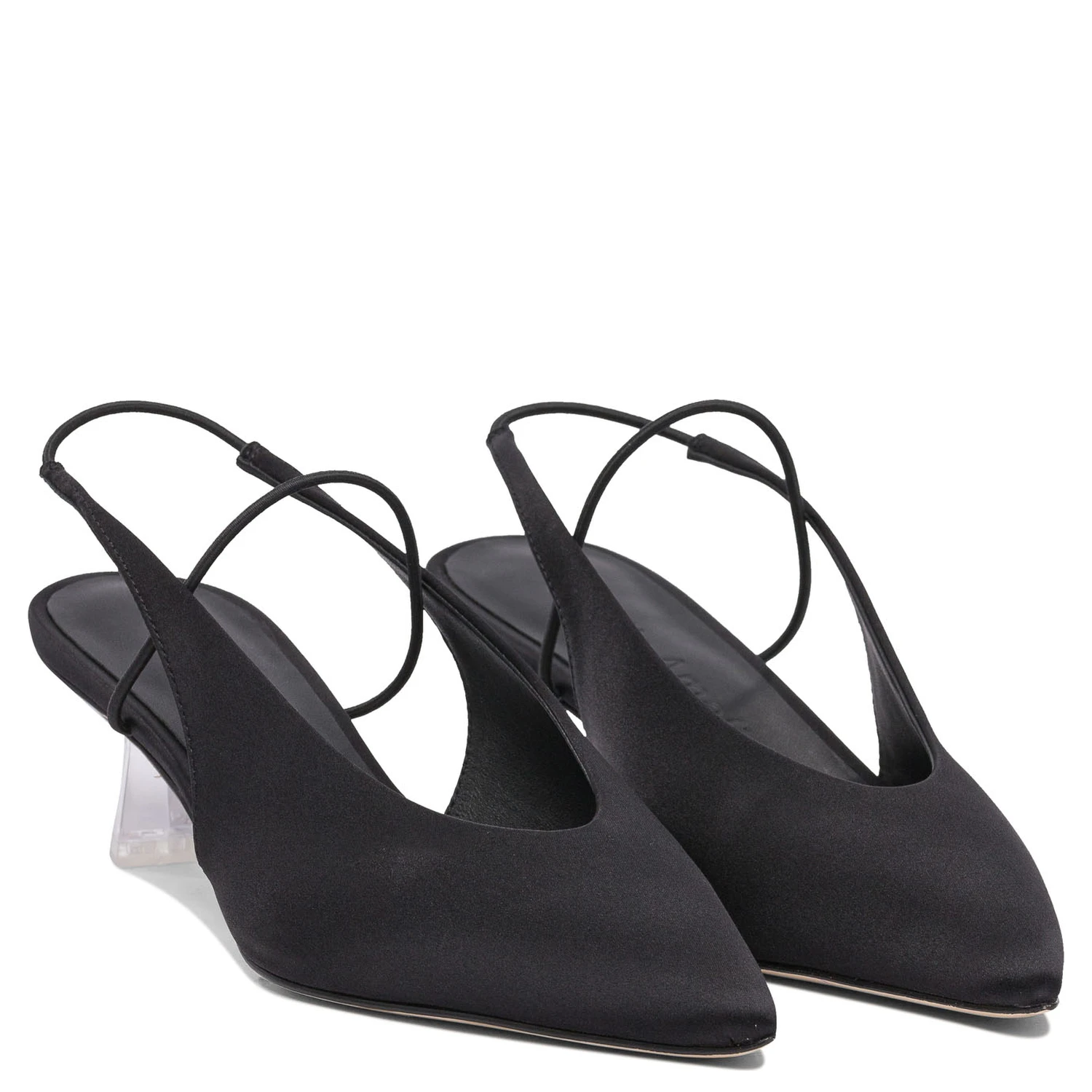 Heeled shoes