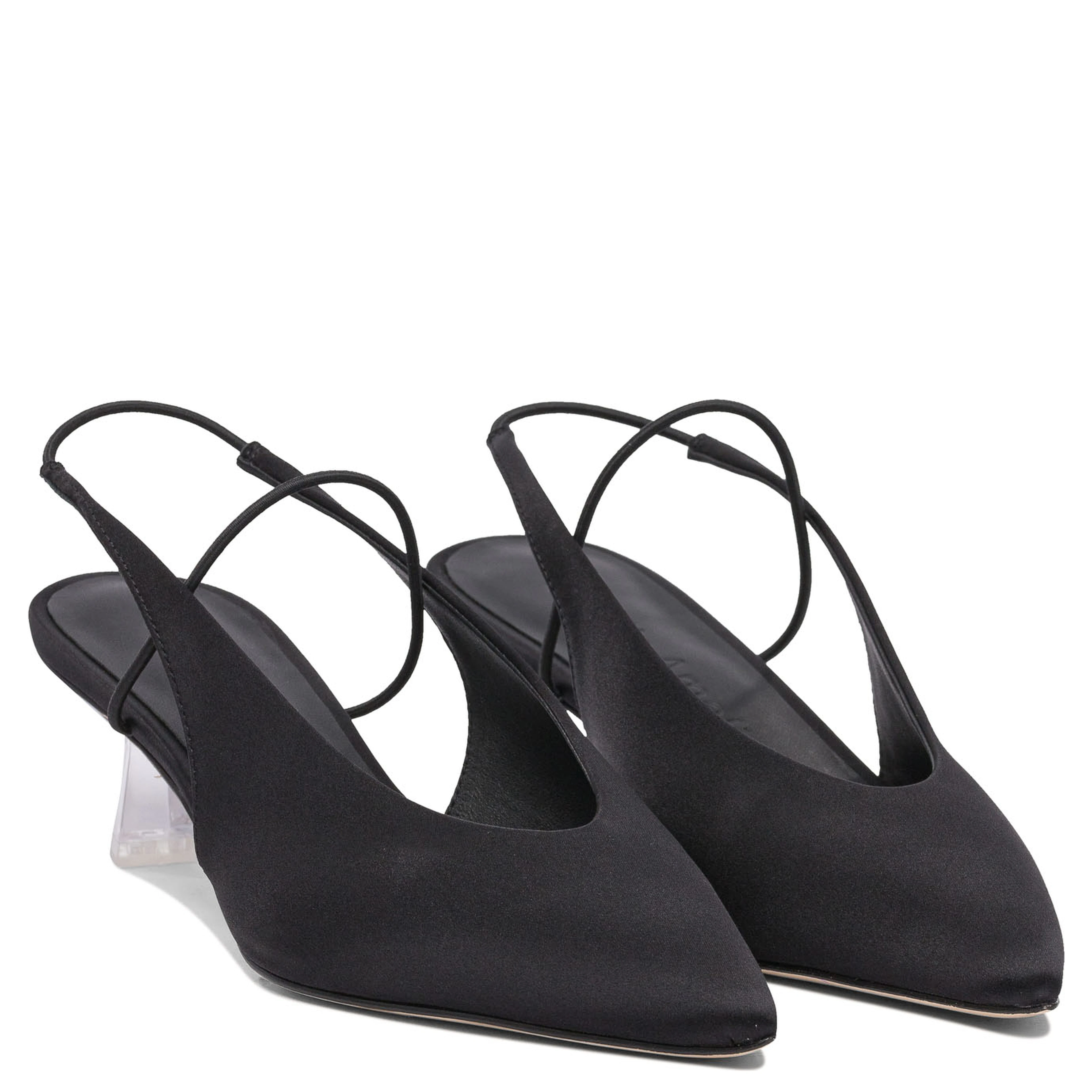 Heeled shoes