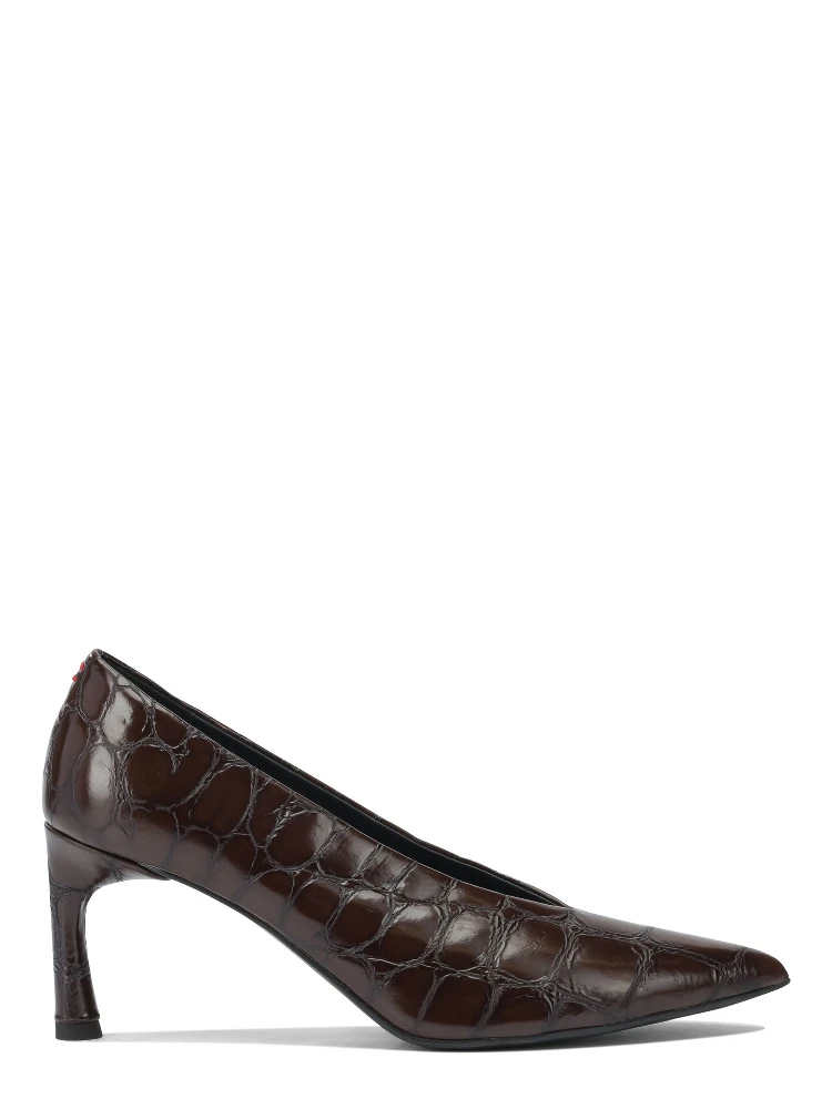 Heeled shoes