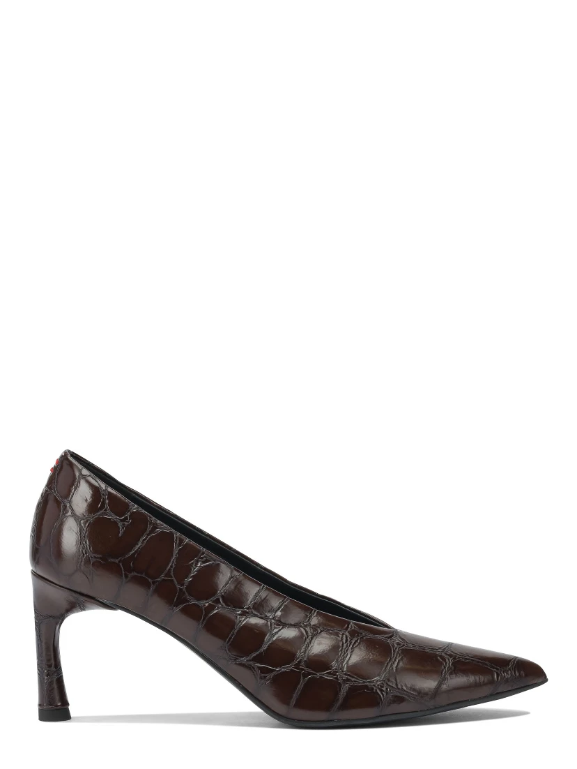 Heeled shoes