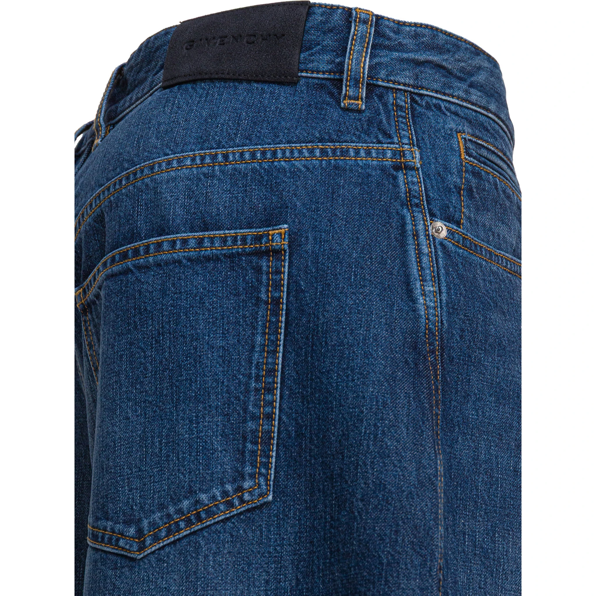 بنطلون جينز واسع الساق