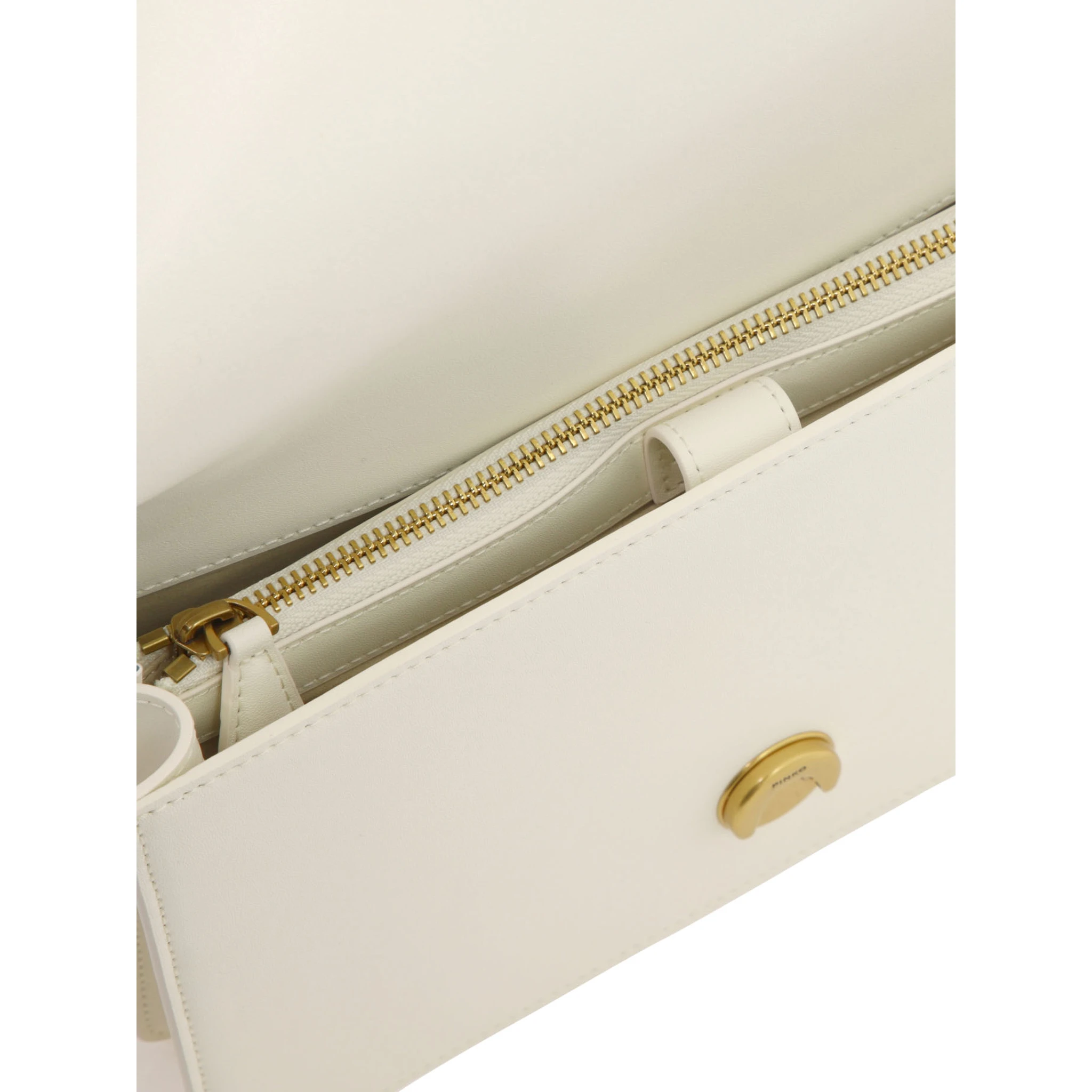 حقائب كروس بودي