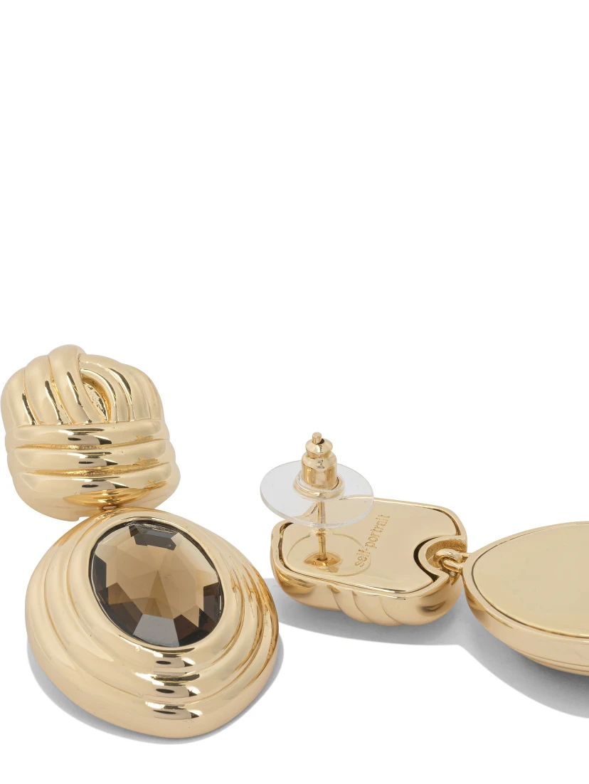 أقراط من الكهرمان