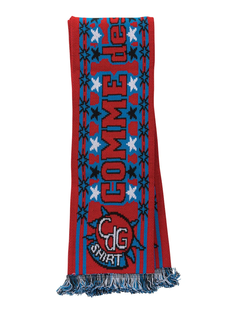 Knitted fringed scarf