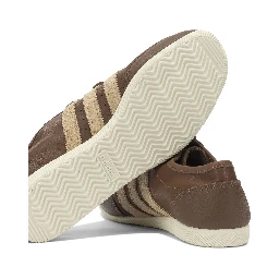 "Japan Decon" sneakers