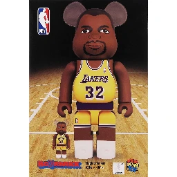 "Be@rbrick Magic Johnson" 100% and 400% toy