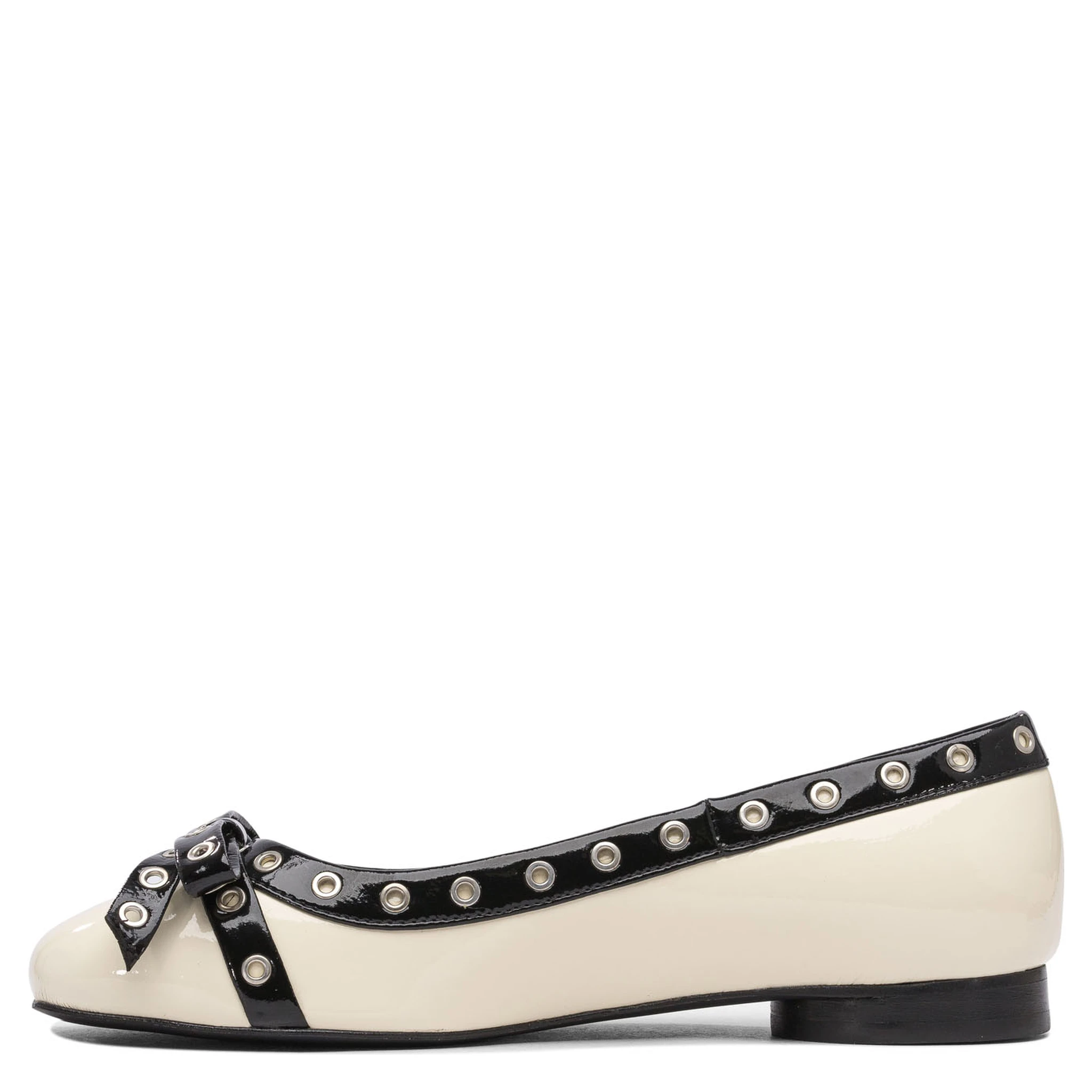 Eyelet bow ballet flats