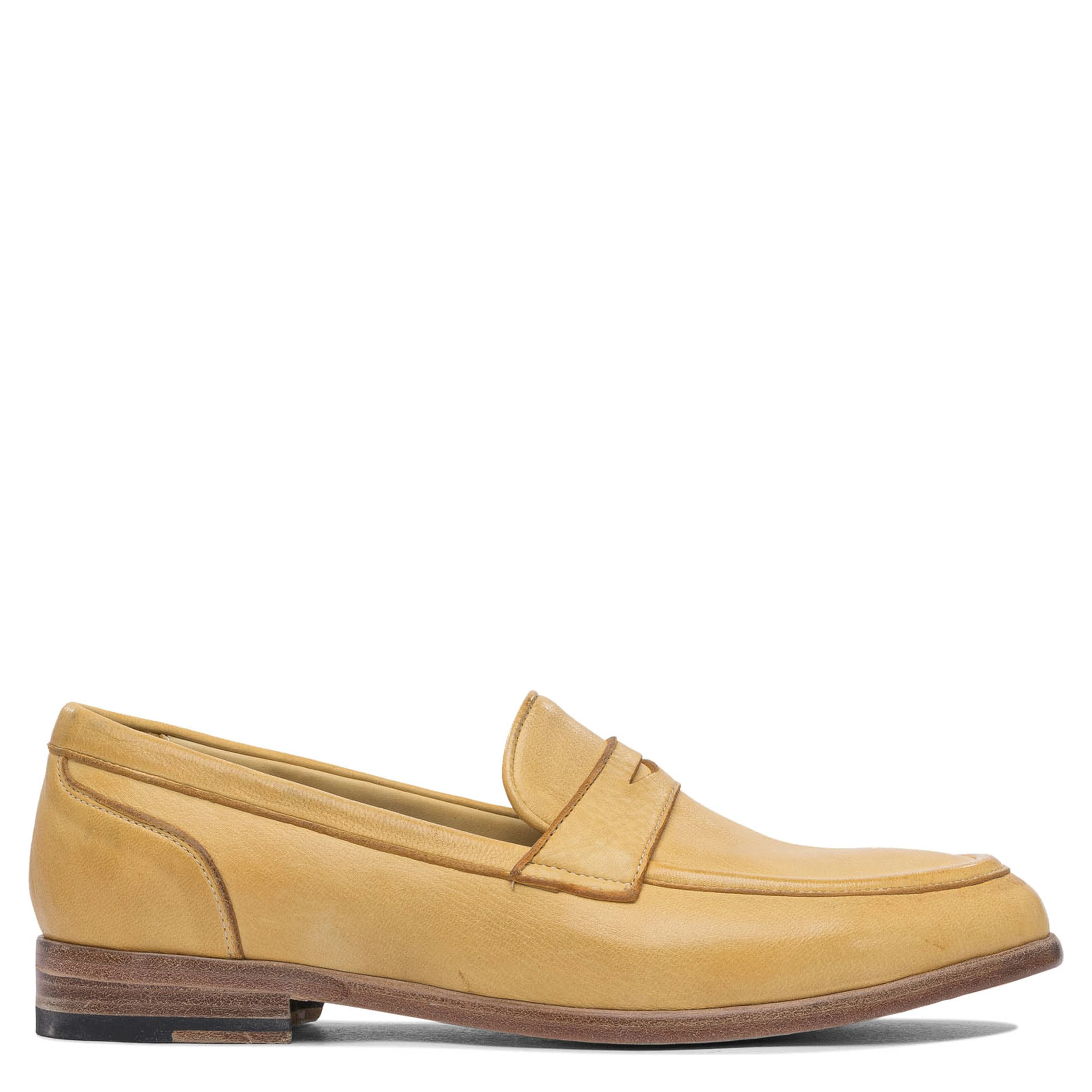 أحذية بدون كعب ونعال