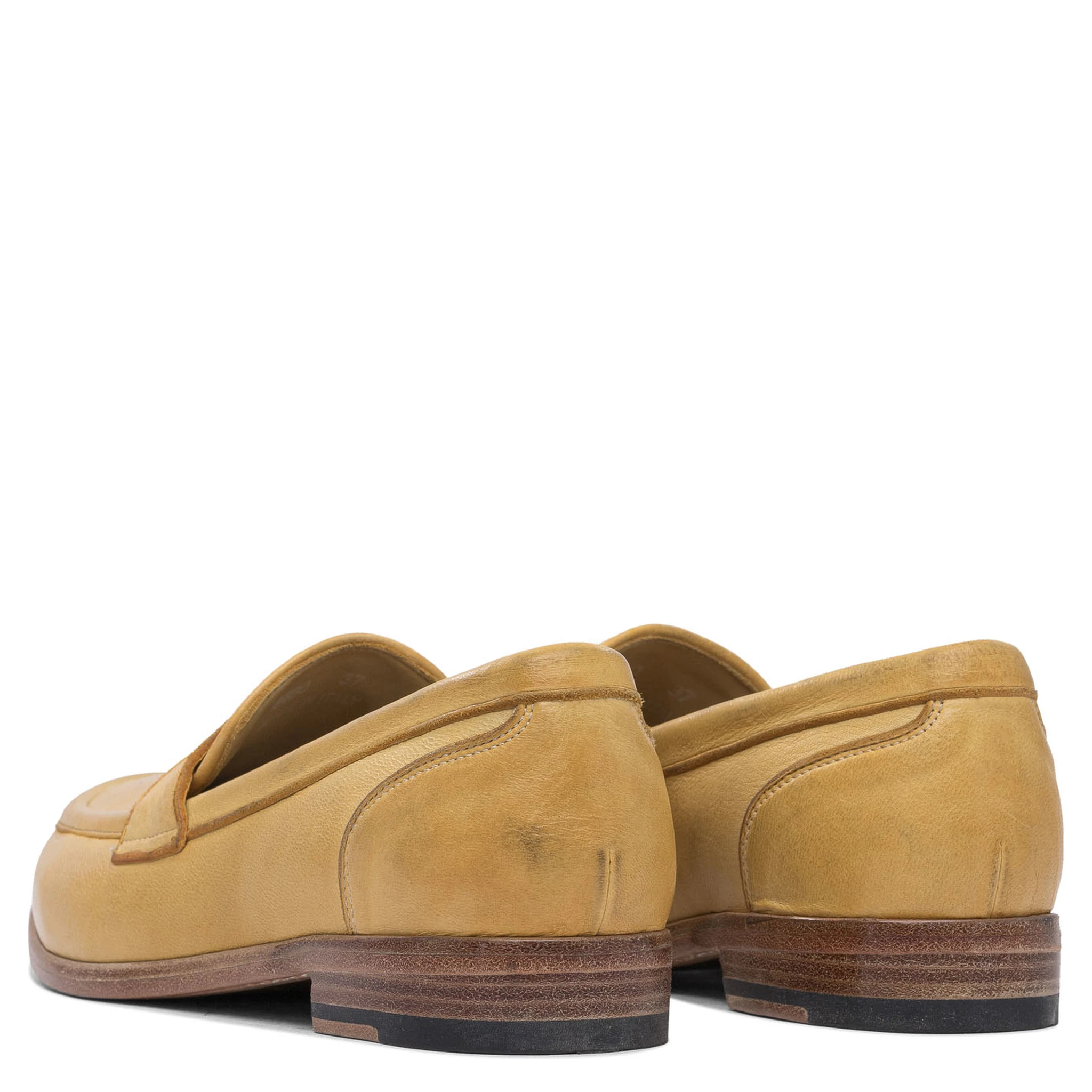 أحذية بدون كعب ونعال