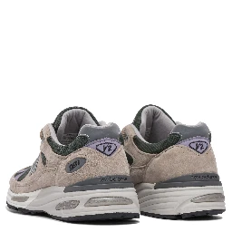 "Made in UK 991V2" sneakers