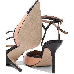 Heeled shoes