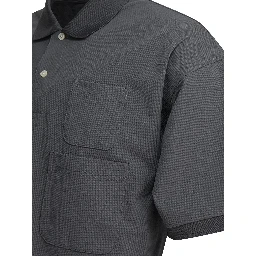 Polo shirt with two pockets