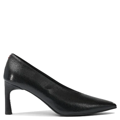 Heeled shoes
