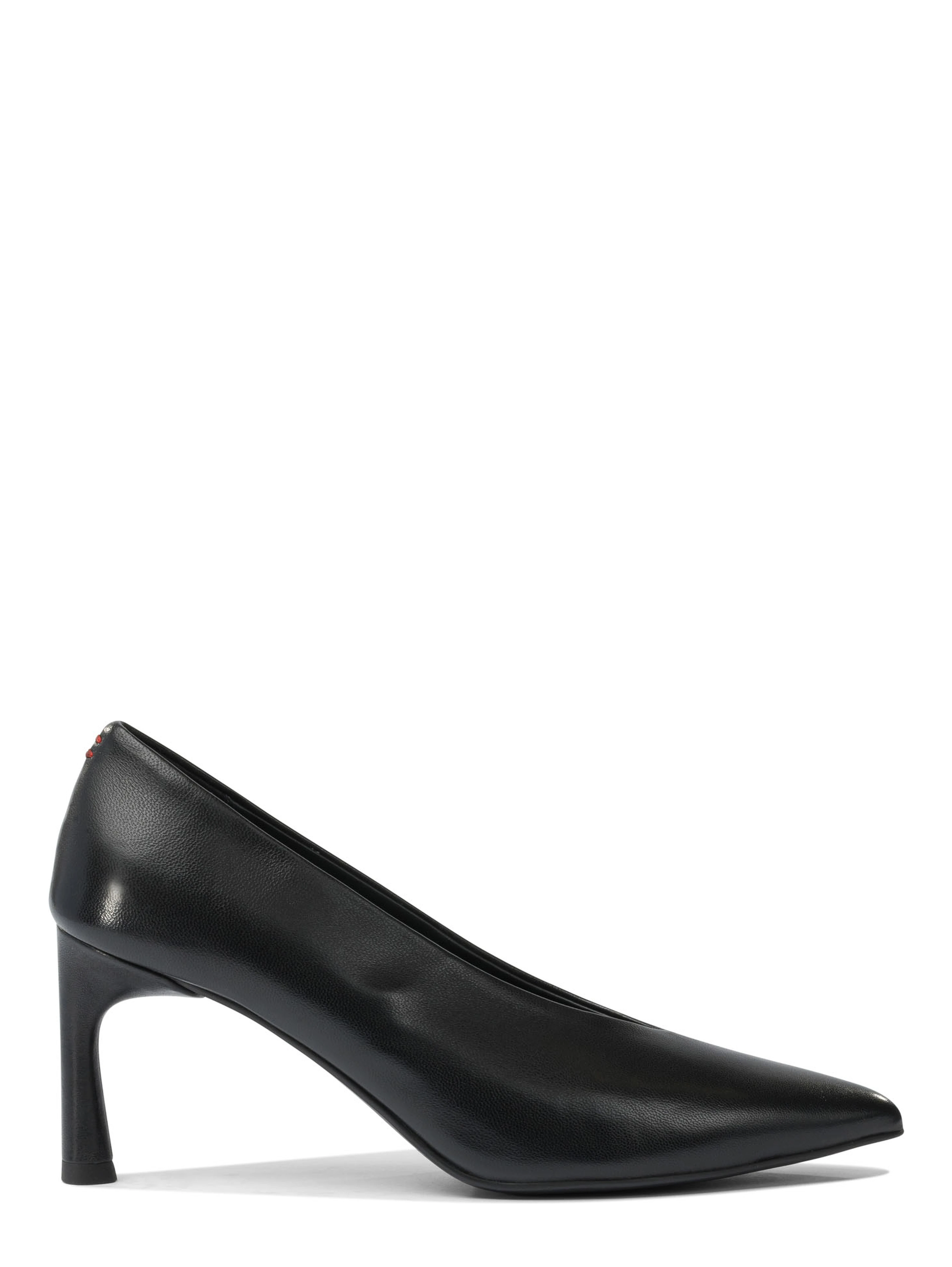 Heeled shoes