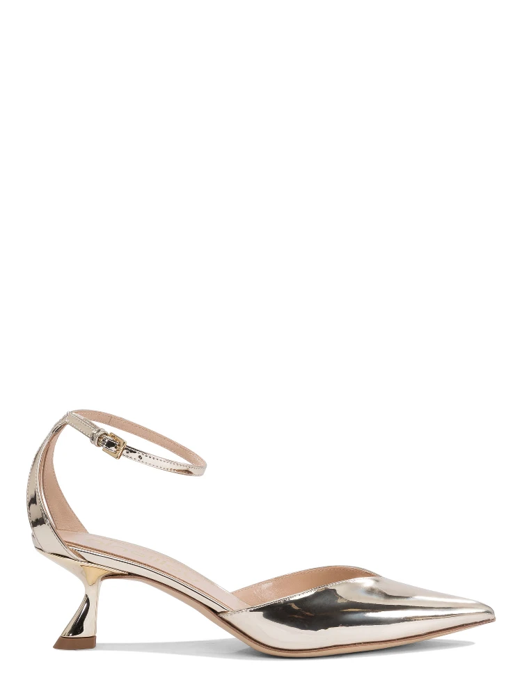 Heeled shoes