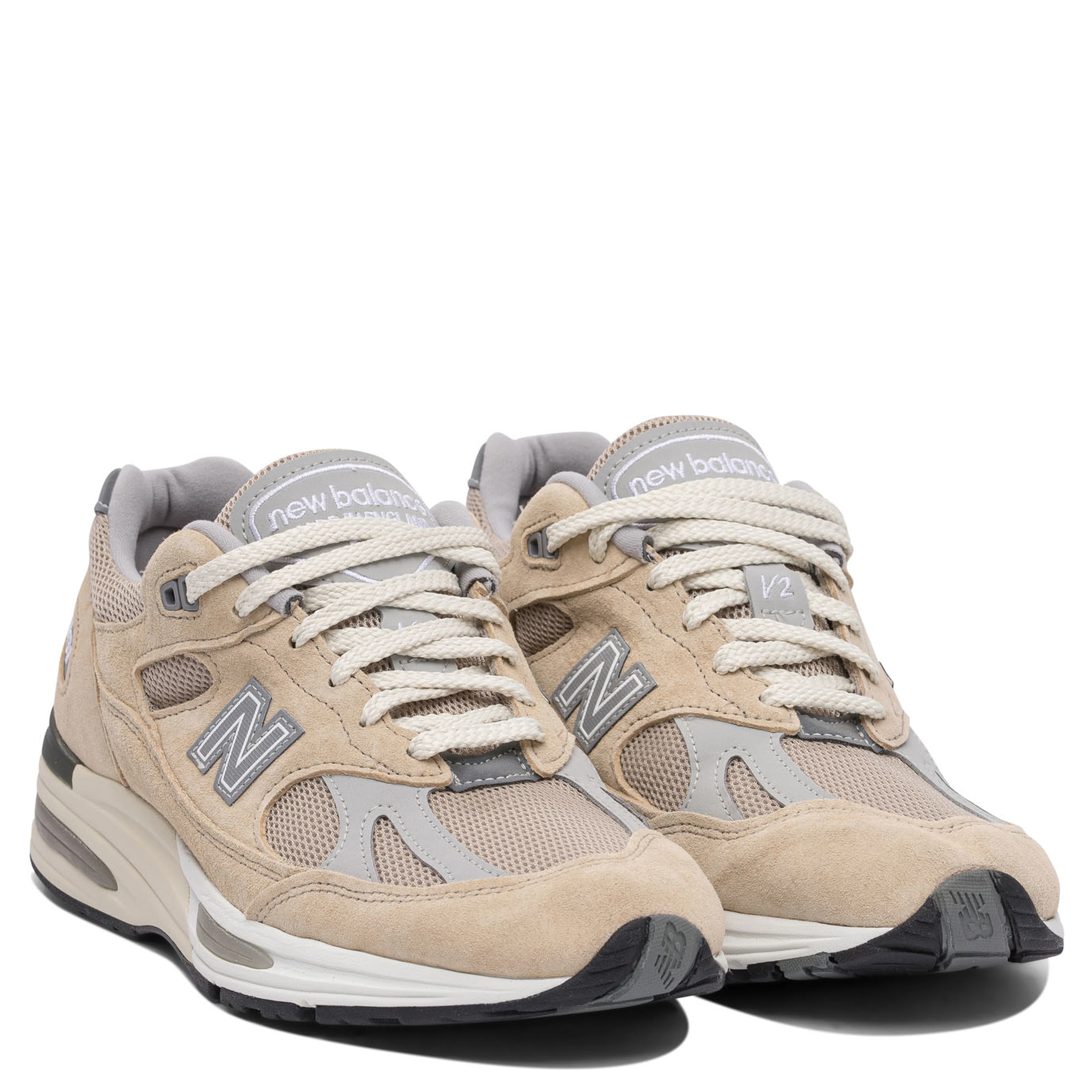 "Elevated Essentials Made in UK991V2" Sneakers