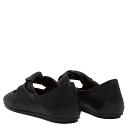 Twisted detail ballet flats