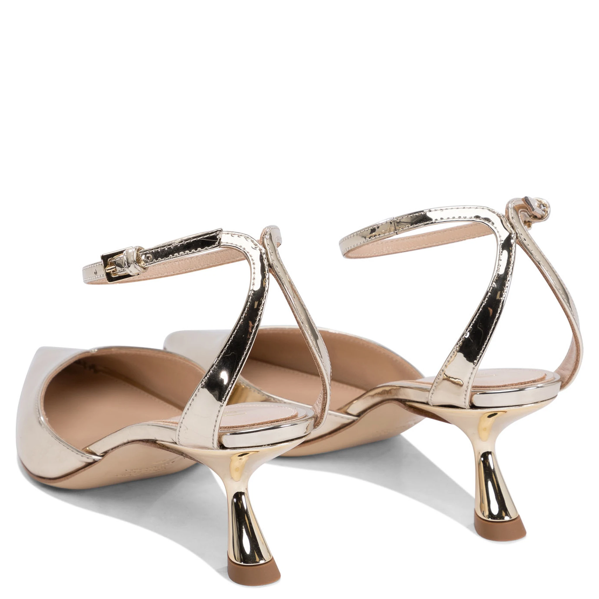 Heeled shoes