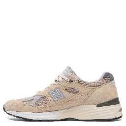 "Elevated Essentials Made in UK991V2" Sneakers
